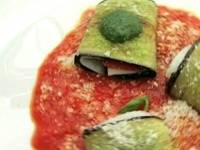 Баклажановые рулеты с соусом