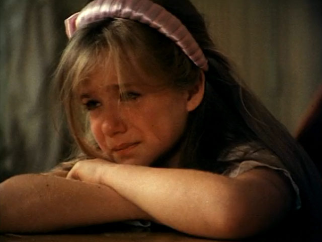 Наша Таня громко плачет...