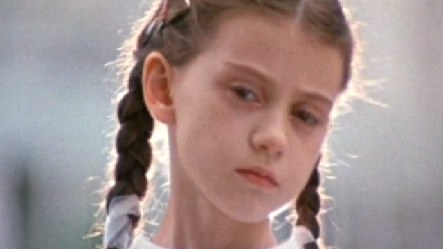 Передо мной явилась ты...