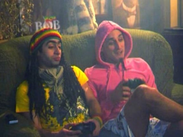 Может, пиццу закажем?