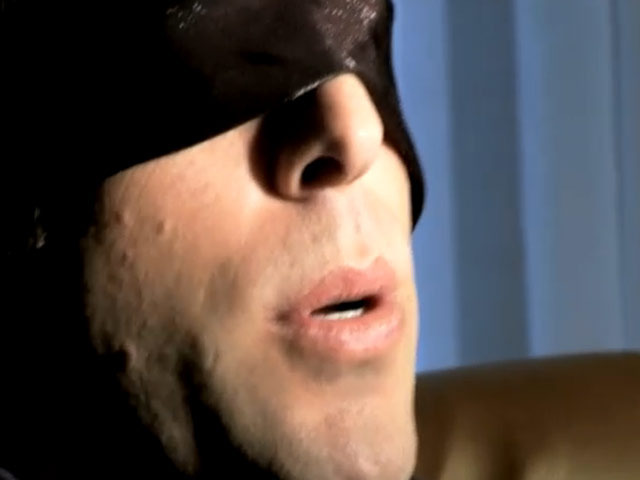 С широко закрытыми глазами