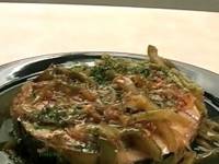 Тунец с луком