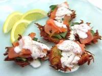 Картофельные оладьи с лососем